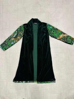 Isabela Buenos Aires Velvet Duster Cardigan Emerald Green Floral Small